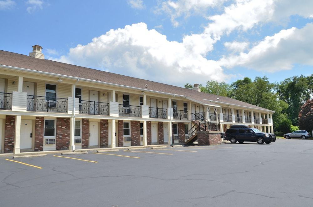 Econo Lodge Sturbridge Route 20 Buitenkant foto
