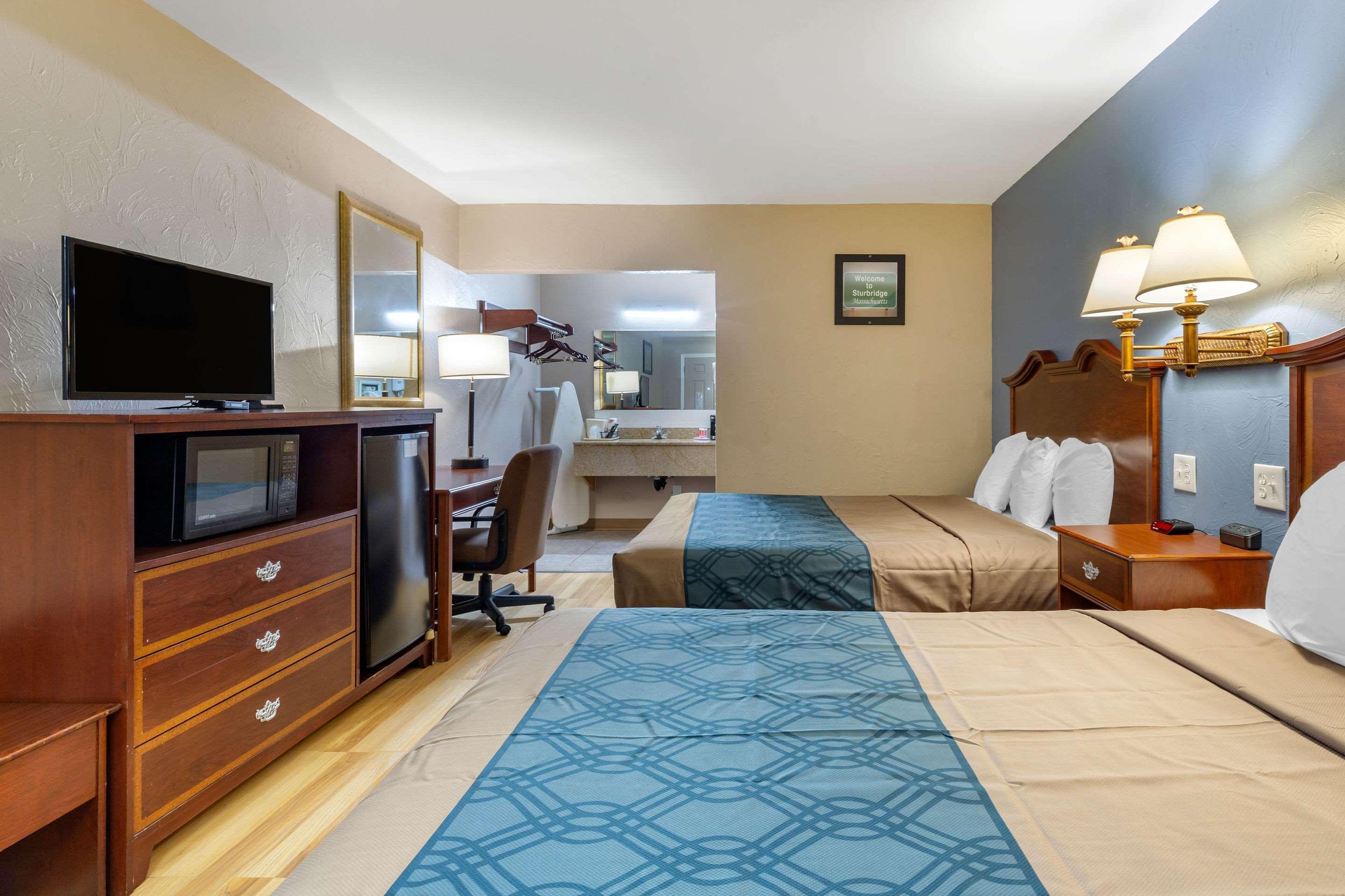 Econo Lodge Sturbridge Route 20 Buitenkant foto