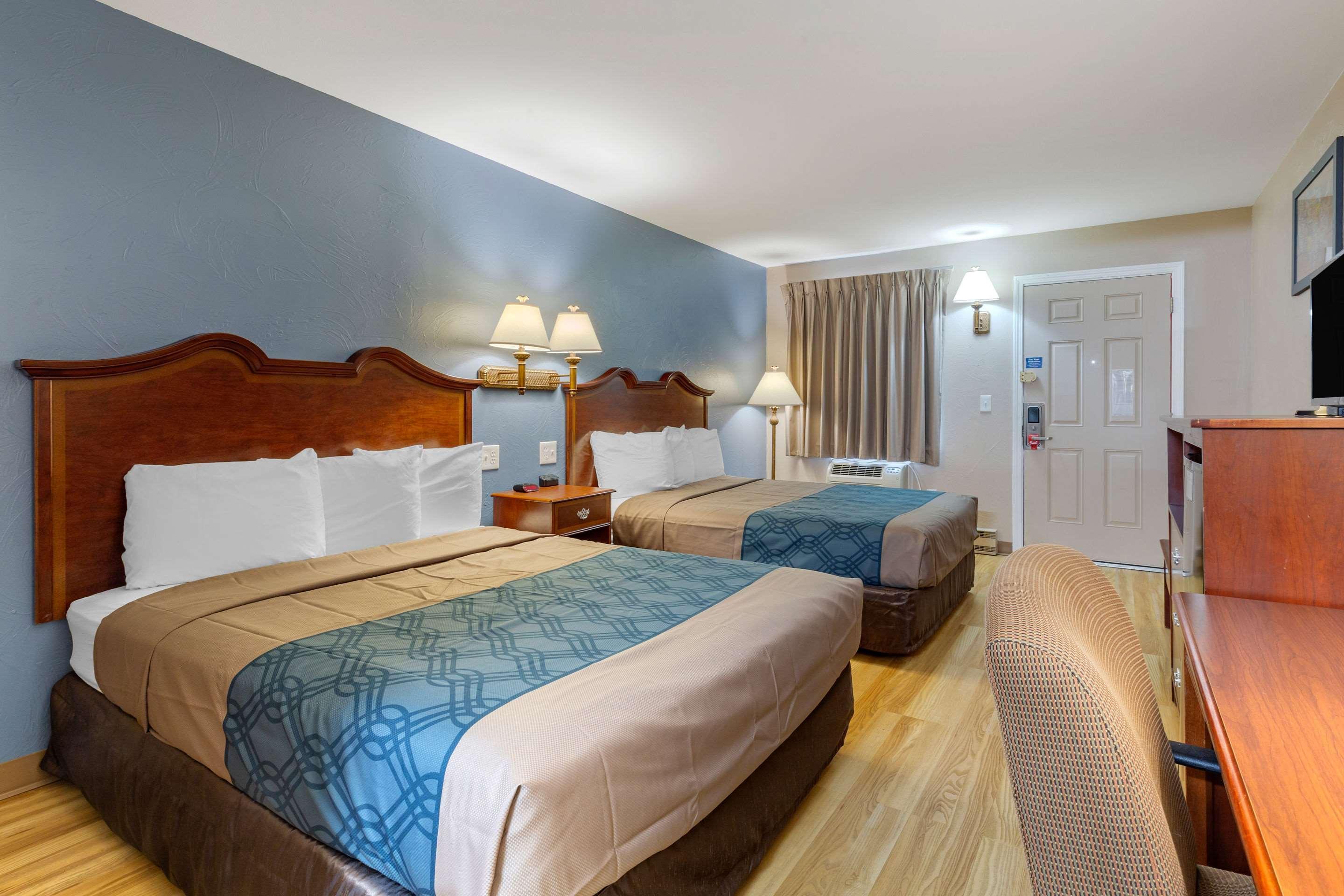 Econo Lodge Sturbridge Route 20 Buitenkant foto