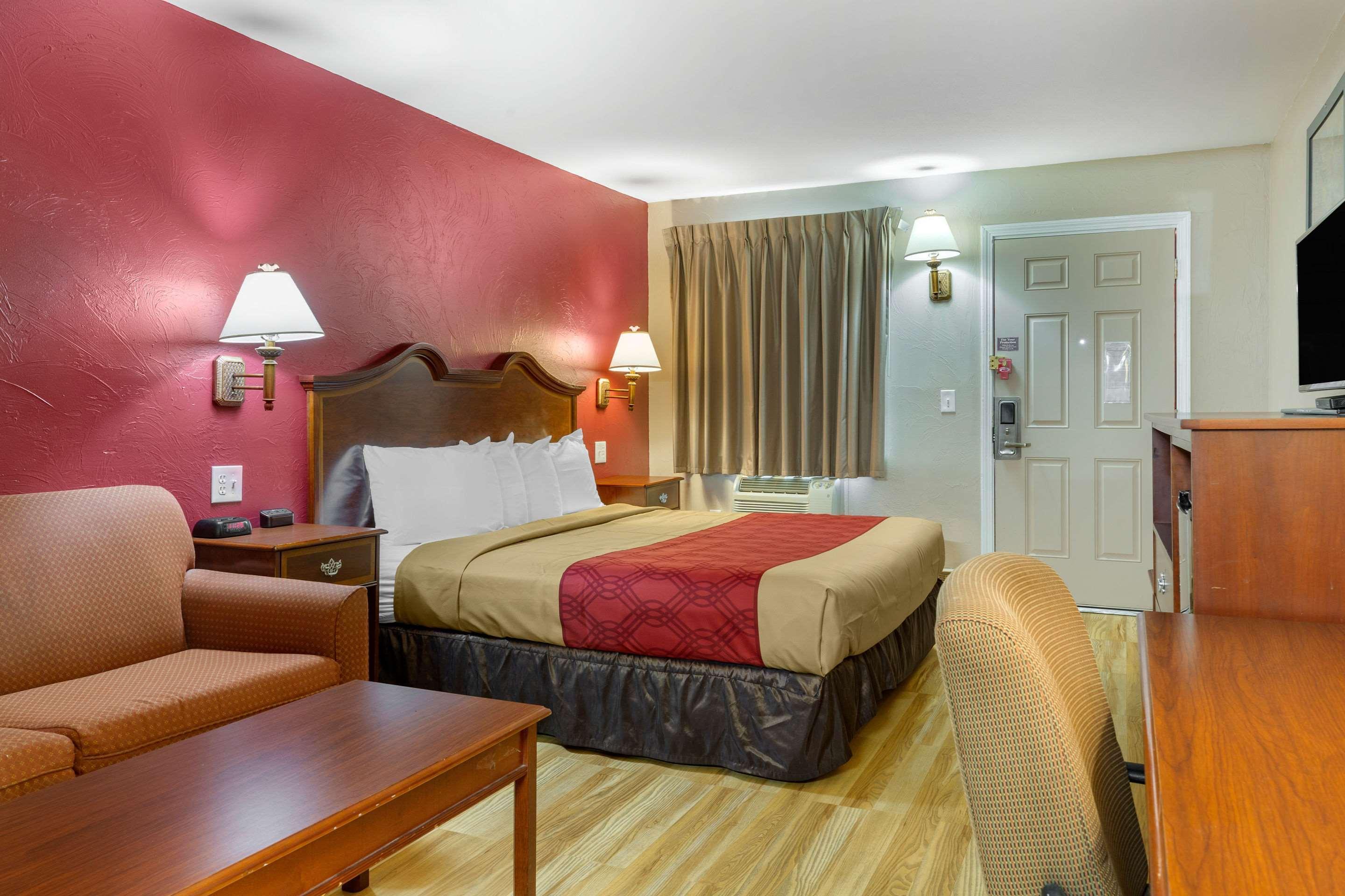 Econo Lodge Sturbridge Route 20 Buitenkant foto