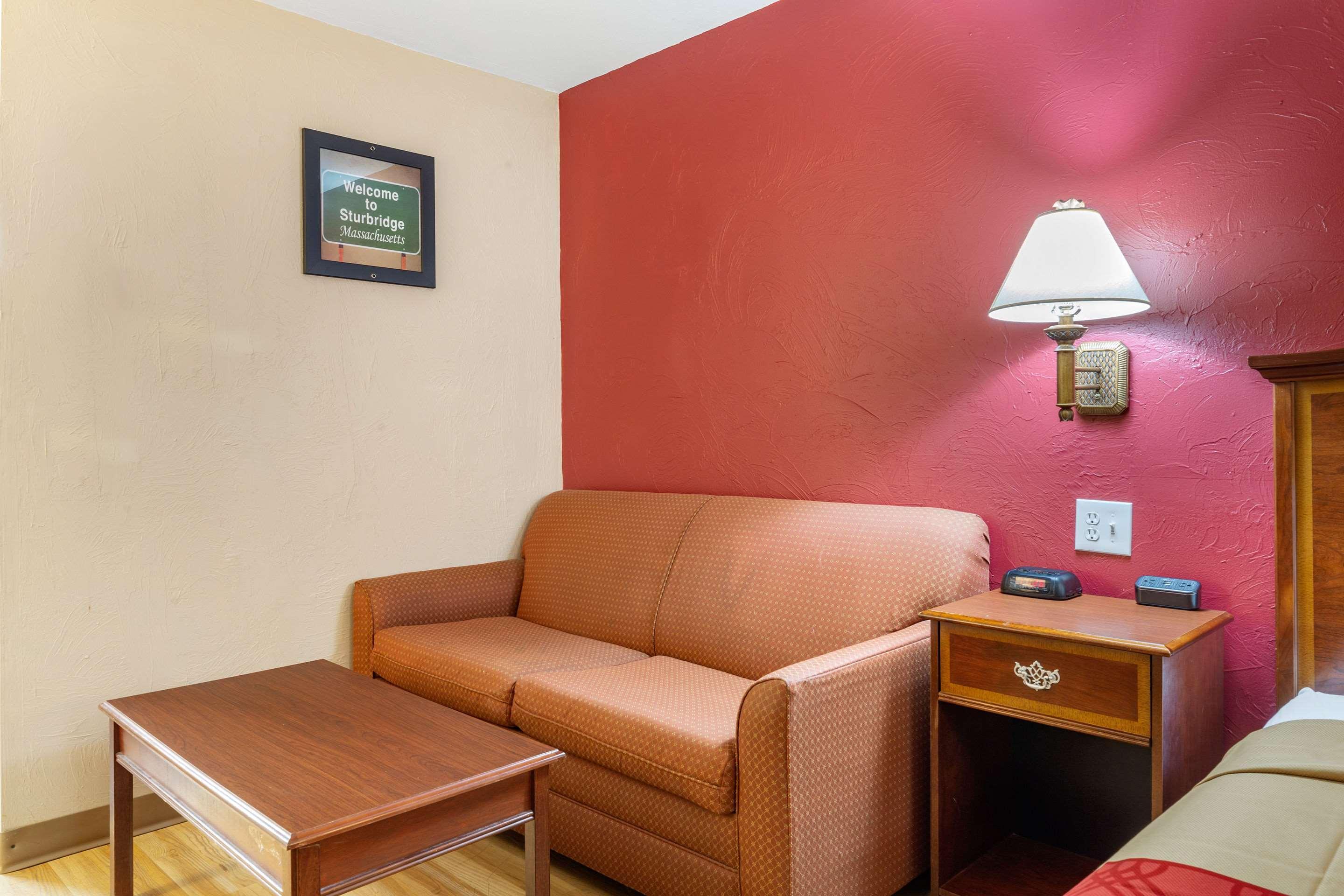 Econo Lodge Sturbridge Route 20 Buitenkant foto