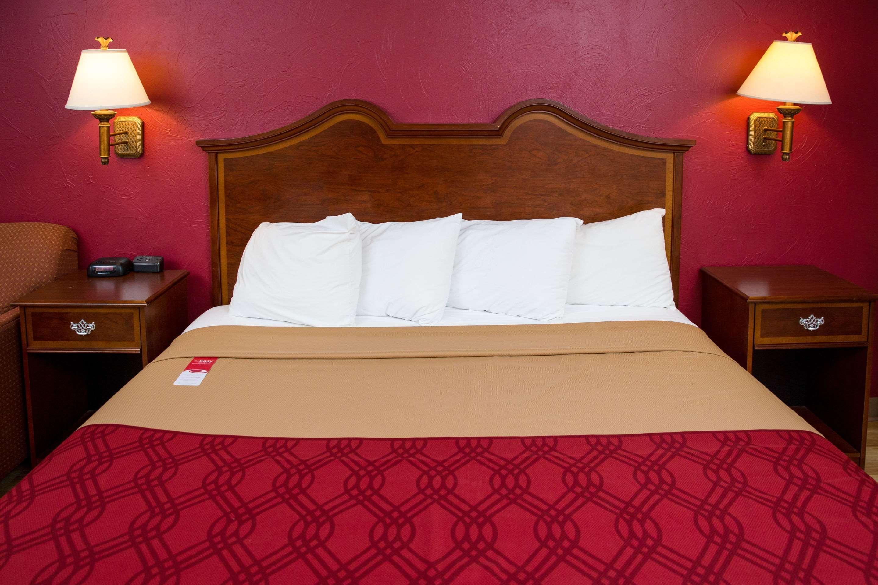 Econo Lodge Sturbridge Route 20 Buitenkant foto