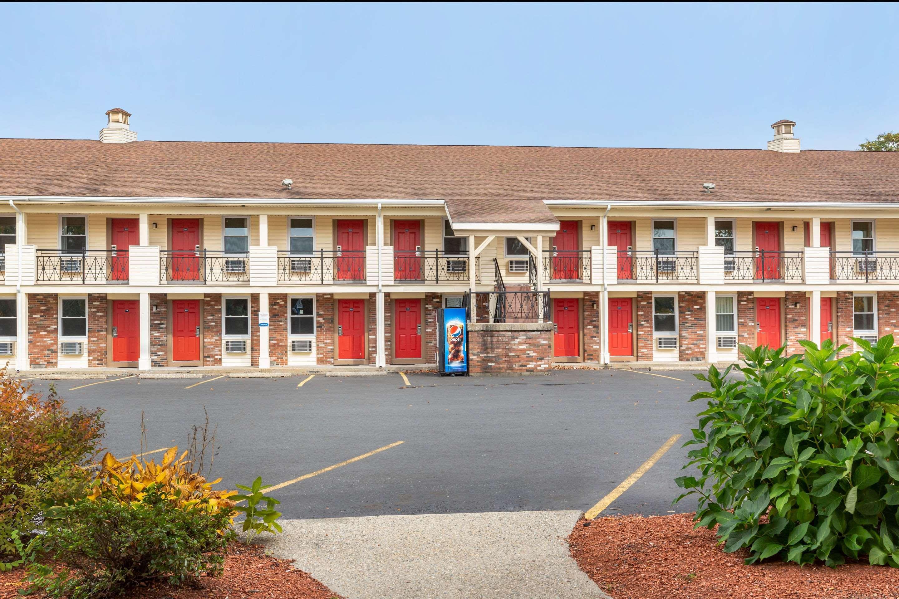 Econo Lodge Sturbridge Route 20 Buitenkant foto
