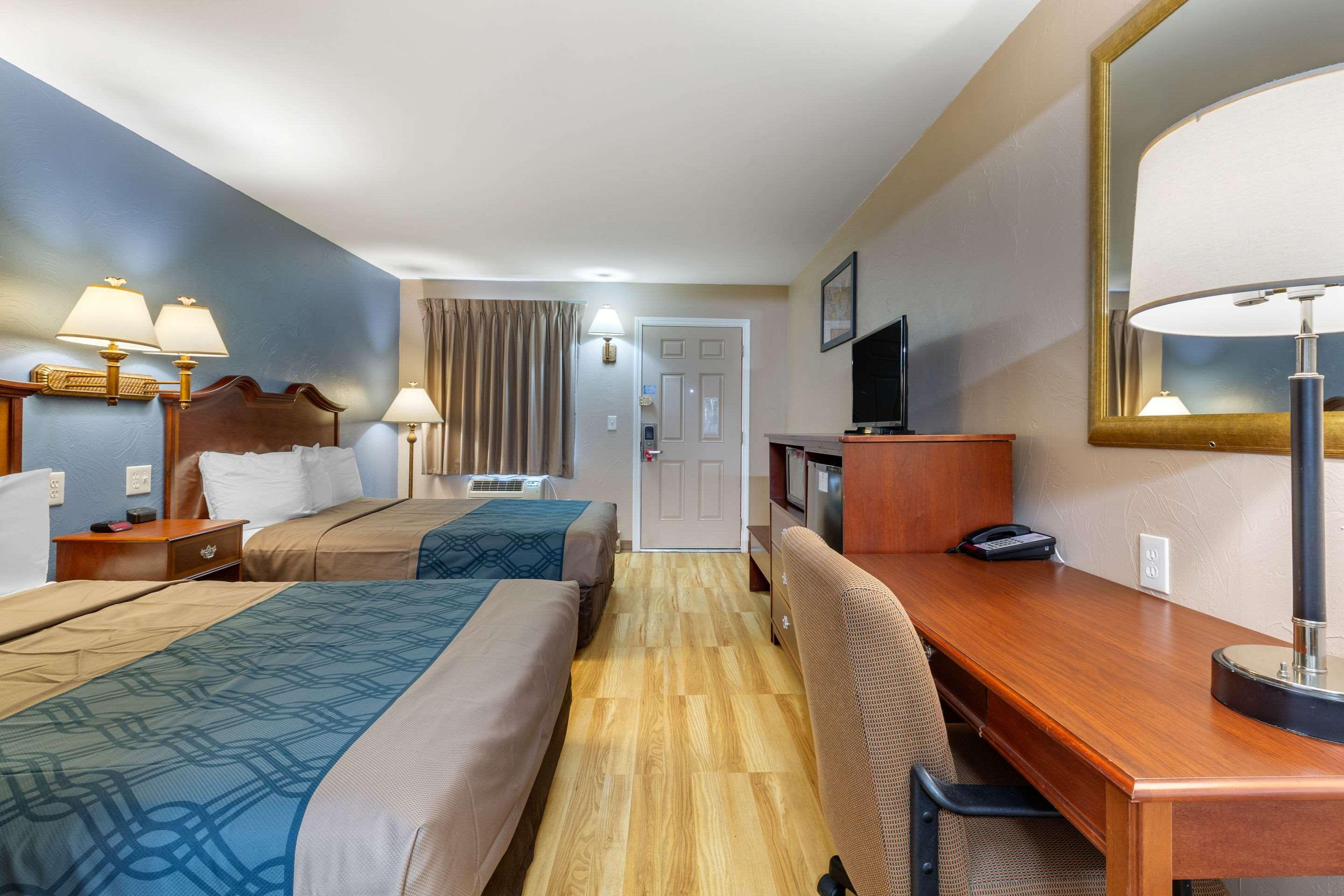 Econo Lodge Sturbridge Route 20 Buitenkant foto