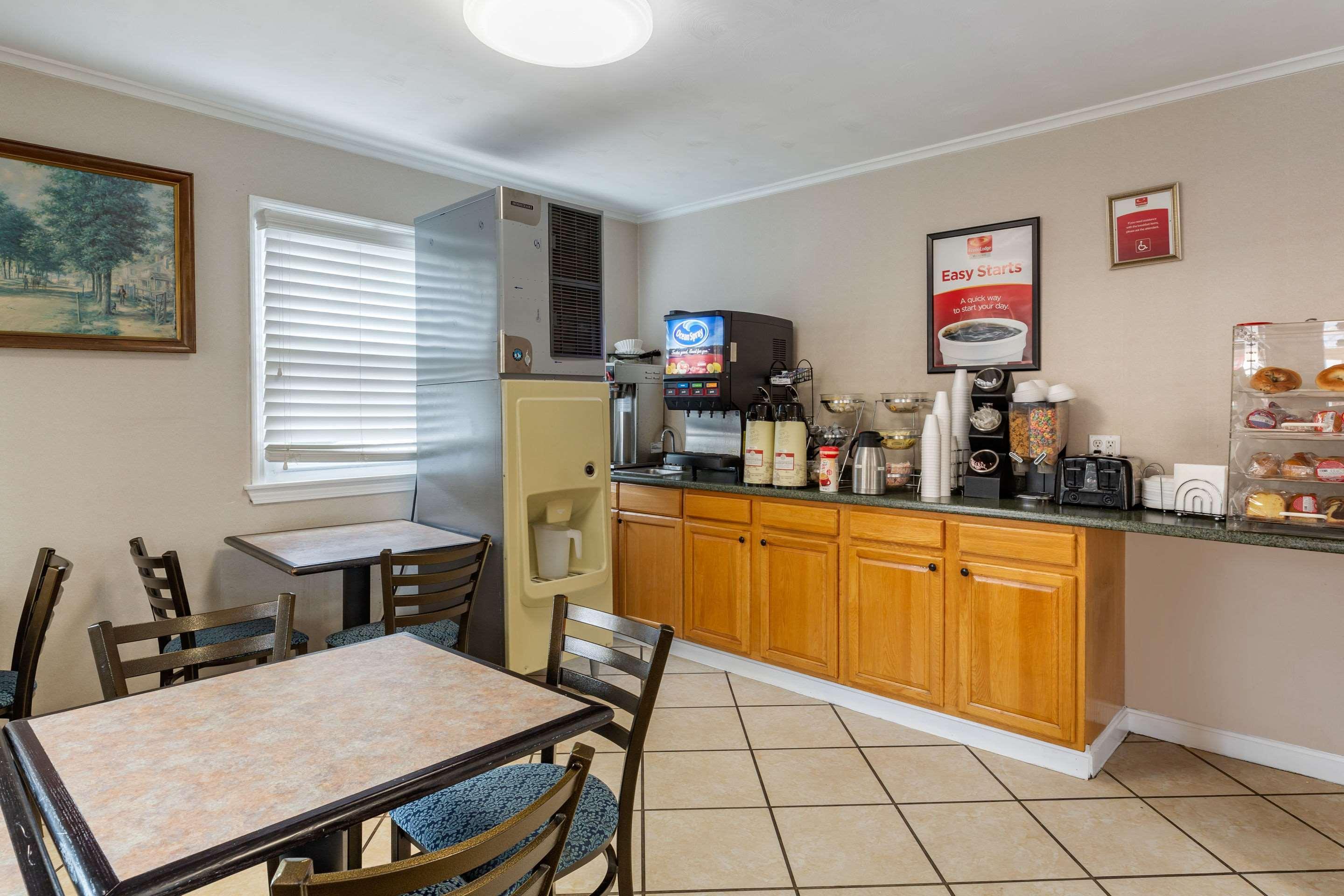 Econo Lodge Sturbridge Route 20 Buitenkant foto