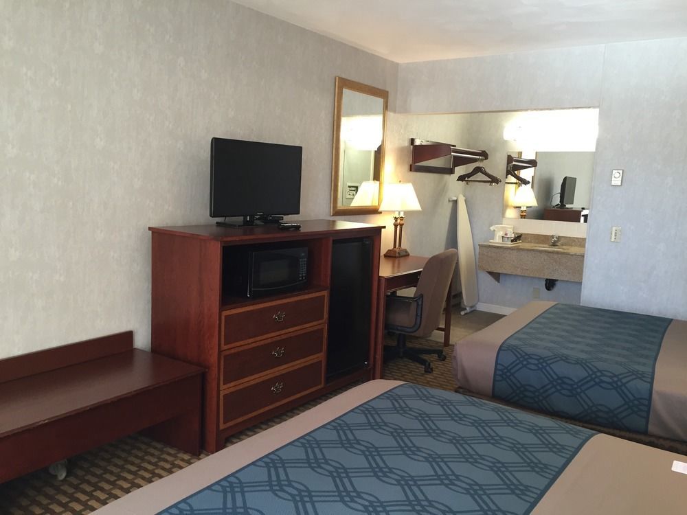 Econo Lodge Sturbridge Route 20 Buitenkant foto