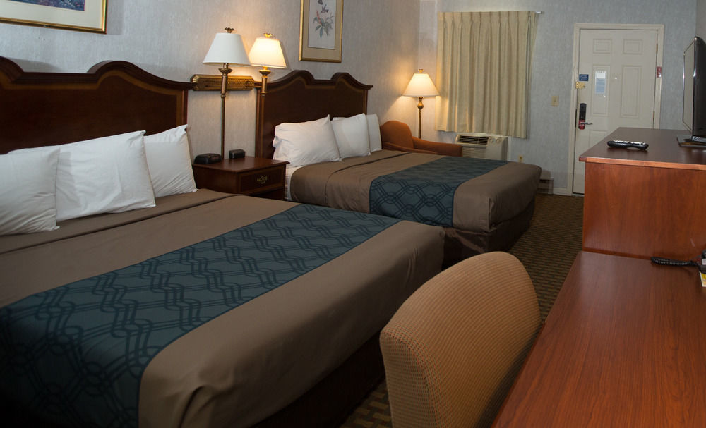 Econo Lodge Sturbridge Route 20 Buitenkant foto