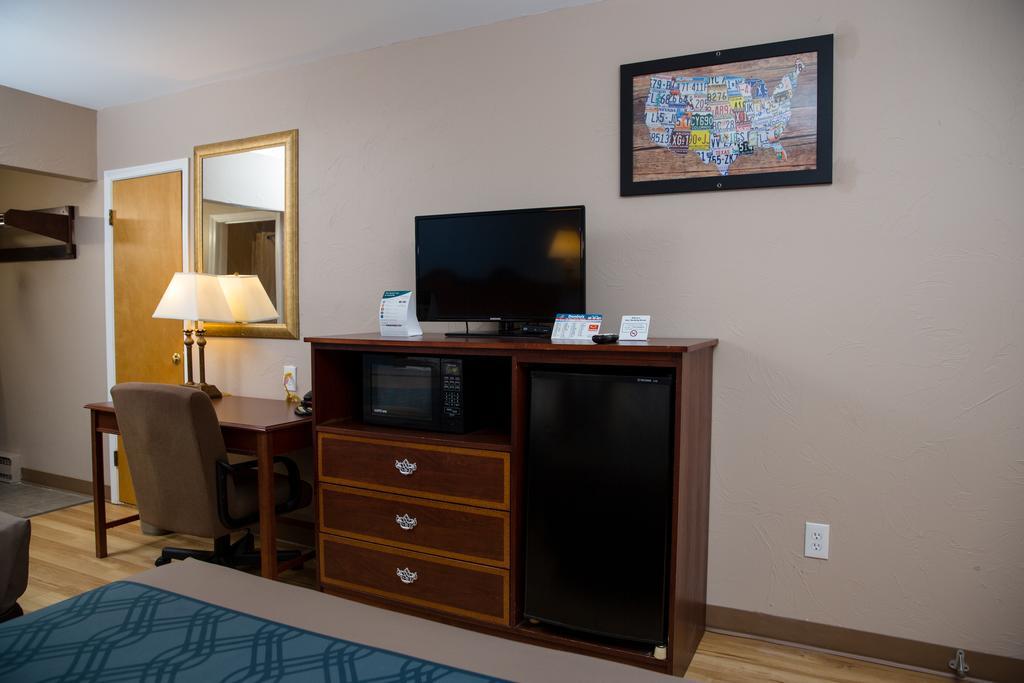 Econo Lodge Sturbridge Route 20 Buitenkant foto